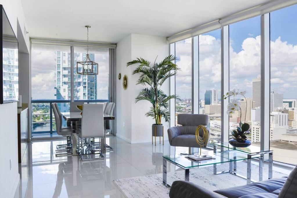 Wonderful 2 Bedroom Apt With Ocean Views At Icon Brickell Miami Dış mekan fotoğraf