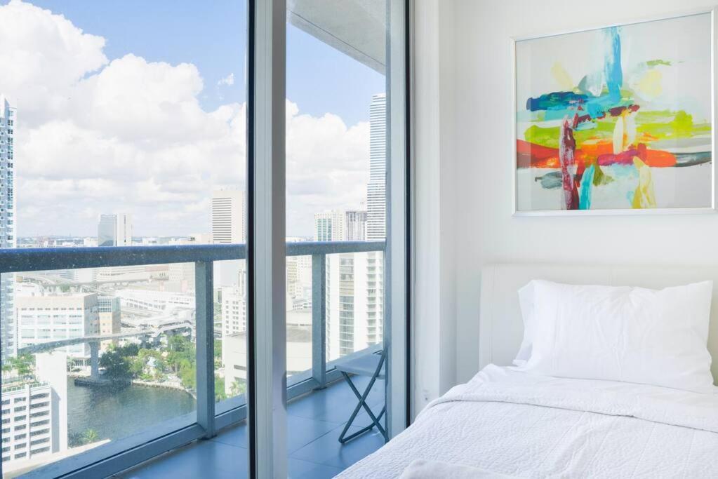 Wonderful 2 Bedroom Apt With Ocean Views At Icon Brickell Miami Dış mekan fotoğraf