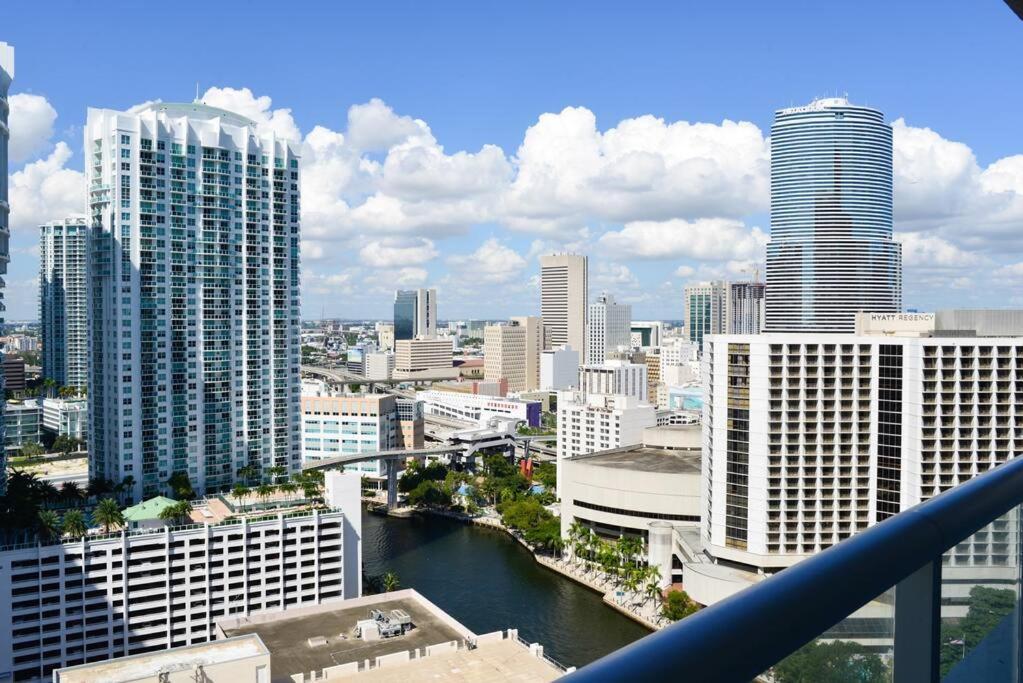 Wonderful 2 Bedroom Apt With Ocean Views At Icon Brickell Miami Dış mekan fotoğraf